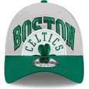 szara-i-zielona-regulowana-czapka-z-daszkiem-9twenty-tip-off-2023-boston-celtics-nba-new-era