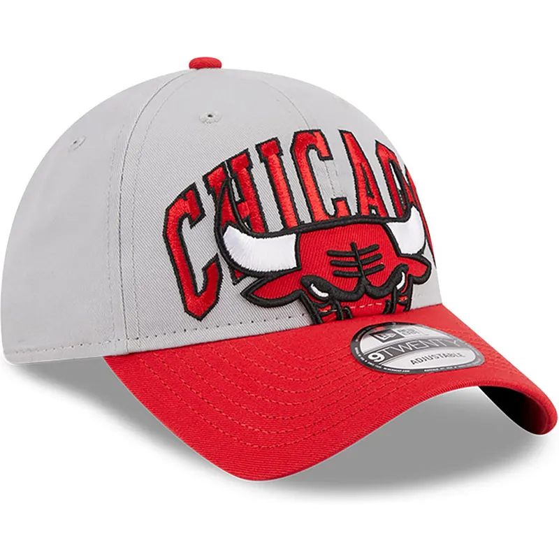 szara-i-czerwona-regulowana-czapka-z-daszkiem-9twenty-tip-off-2023-chicago-bulls-nba-new-era