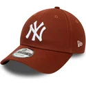 czapki-curva-brazowy-tasma-regulowana-9forty-league-essential-new-york-yankees-mlb-new-era