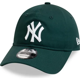 Ciemnozielona, regulowana czapka z zakrzywionym daszkiem 9TWENTY League Essential New York Yankees MLB od New Era.