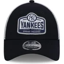 czapki-curva-granatowy-snapback-9forty-stretch-snap-tab-new-york-yankees-mlb-new-era