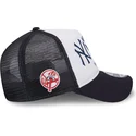 biala-i-granatowa-czapka-truckerka-9forty-a-frame-team-new-york-yankees-mlb-od-new-era