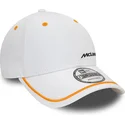 biala-zakrzywiona-regulowana-czapka-9forty-z-kontrastowym-obszyciem-mclaren-racing-formula-1-od-new-era