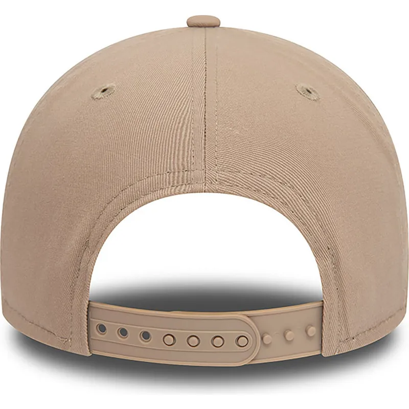 czapki-curva-bezowy-snapback-9forty-seasonal-red-bull-racing-formula-1-new-era czapki-curva-bezowy-snapback-9forty-seasonal-red-bull-racing-formula-1-new-era