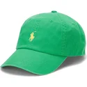 zielona-czapka-z-daszkiem-z-regulacja-i-zoltym-logo-cotton-chino-classic-sport-od-polo-ralph-lauren
