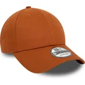 brazowa-zakrzywiona-regulowana-czapka-9forty-essential-od-new-era