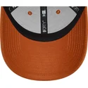 regulowana-brazowa-czapka-z-zakrzywionym-daszkiem-9forty-essential-od-new-era