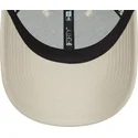 czapki-curva-bezowy-tasma-regulowana-9forty-new-era