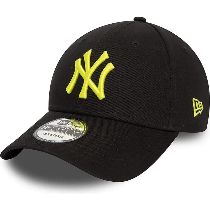 czarna-regulowana-czapka-z-zakrzywionym-daszkiem-z-zoltym-logo-9forty-league-essential-new-york-yankees-mlb-new-era