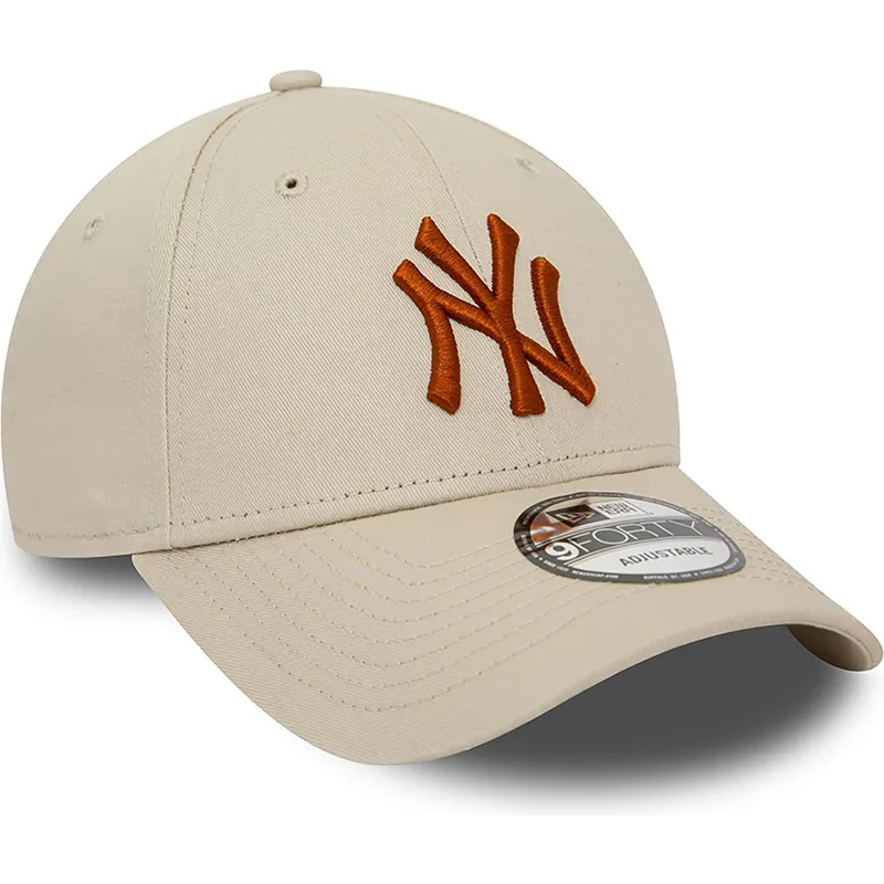 czapki-curva-bezowy-tasma-regulowana-marron-9forty-league-essential-new-york-yankees-mlb-new-era
