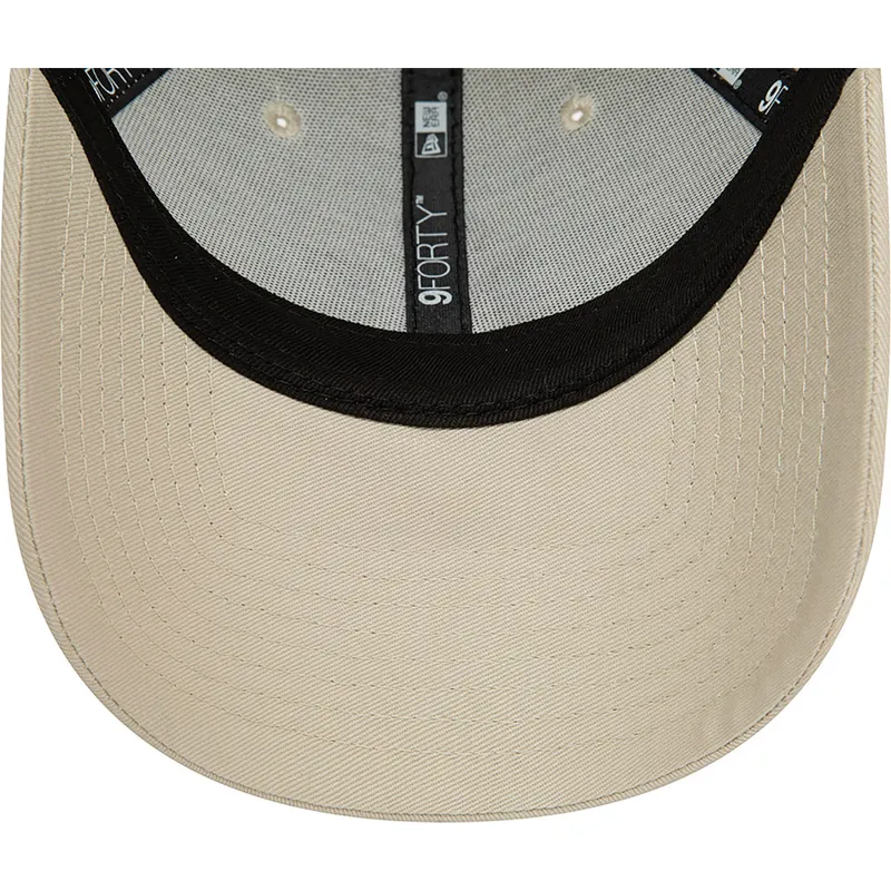 czapki-curva-bezowy-tasma-regulowana-marron-9forty-league-essential-new-york-yankees-mlb-new-era