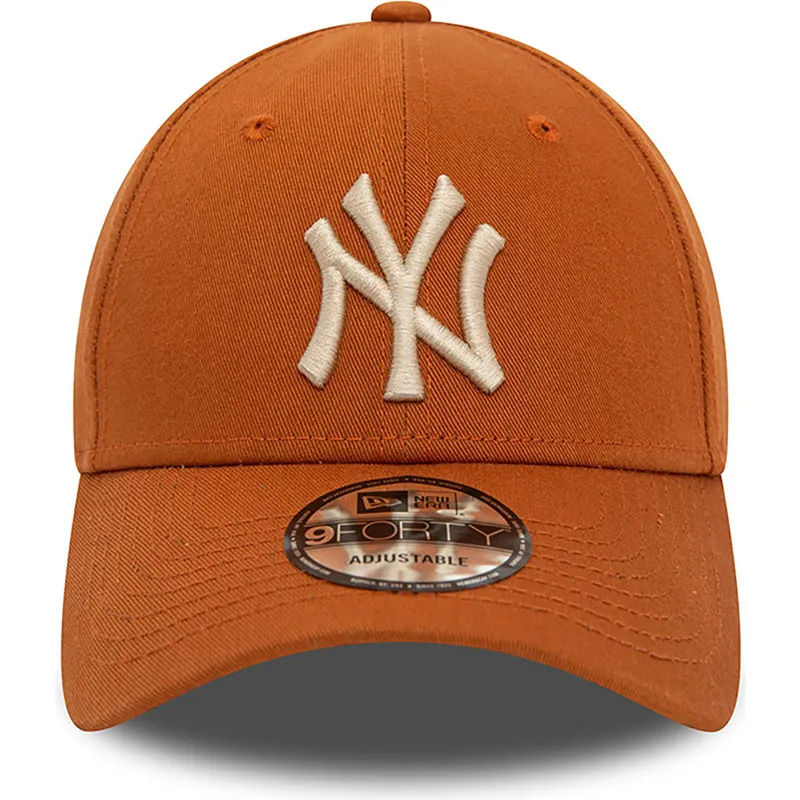 czapki-curva-brazowy-tasma-regulowana-9forty-league-essential-new-york-yankees-mlb-new-era czapki-curva-brazowy-tasma-regulowana-9forty-league-essential-new-york-yankees-mlb-new-era