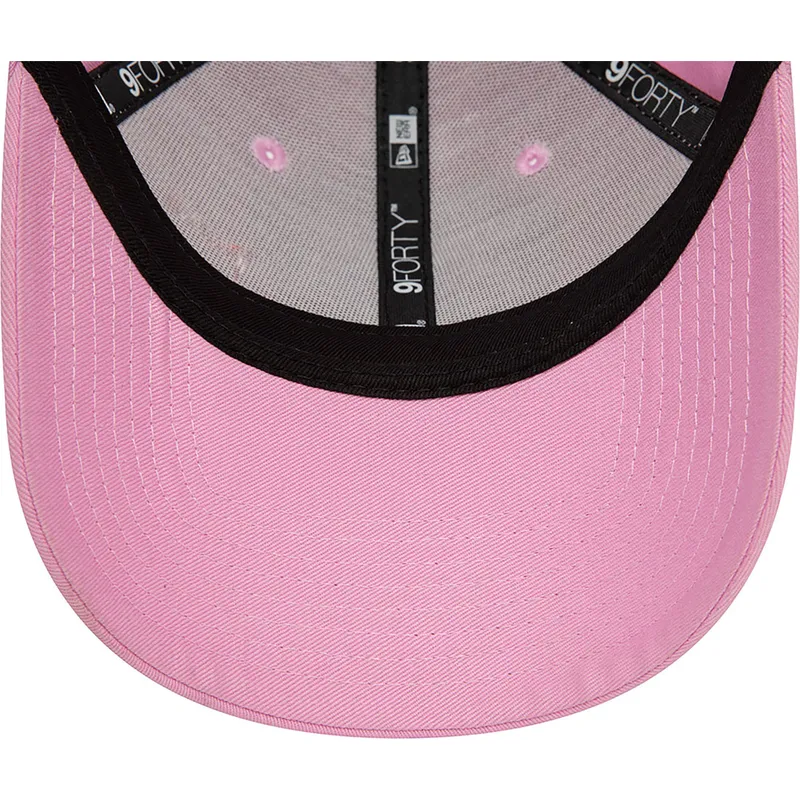 czapki-curva-roz-tasma-regulowana-9forty-league-essential-new-york-yankees-mlb-new-era