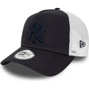 granatowo-biala-czapka-trucker-z-granatowym-logo-a-frame-league-essential-new-york-yankees-mlb-od-new-era