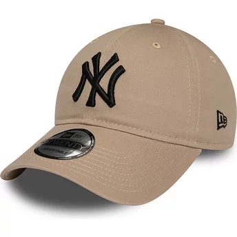 New Era Curved Brim Black Logo 9TWENTY League Essential New York Yankees MLB Brown Adjustable Cap