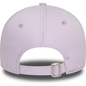 fioletowa-regulowana-czapka-z-zakrzywionym-daszkiem-dla-kobiet-9twenty-wordmark-malibu-beach-california-new-era