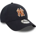regulowana-granatowa-czapka-z-zakrzywionym-daszkiem-z-brazowym-logo-9twenty-boucle-new-york-yankees-mlb-od-new-era