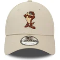 czapki-curva-bezowy-tasma-regulowana-9forty-character-de-diablo-tasmania-looney-tunes-new-era