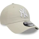 bezowa-regulowana-czapka-z-zakrzywionym-daszkiem-9twenty-league-essential-new-york-yankees-mlb-new-era