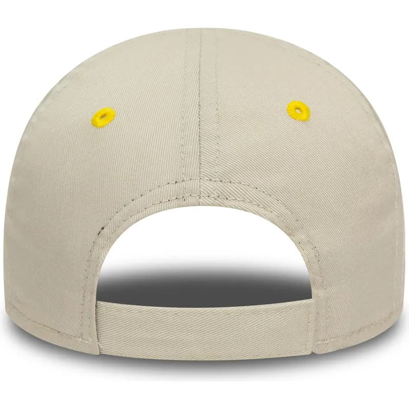 bezowa-regulowana-czapka-z-zakrzywionym-daszkiem-dla-dzieci-9forty-character-z-pingwinem-od-new-era