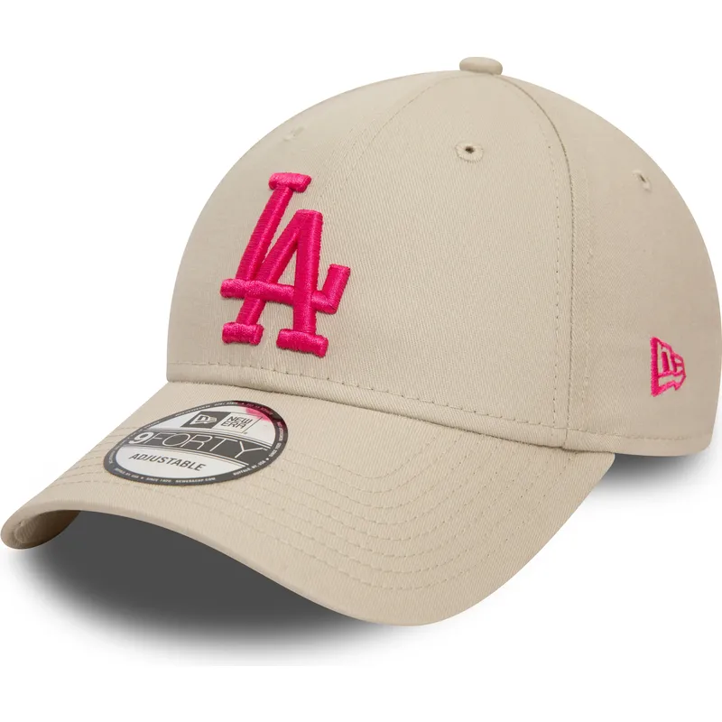 bezowa-czapka-z-zakrzywionym-daszkiem-regulowana-z-rozowym-logo-los-angeles-dodgers-mlb-9forty-league-essential-od-new-era