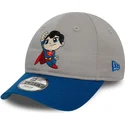 regulowana-czapka-z-daszkiem-dla-chlopca-superman-dc-comics-hero-od-new-era-w-kolorze-szarym-i-niebieskim