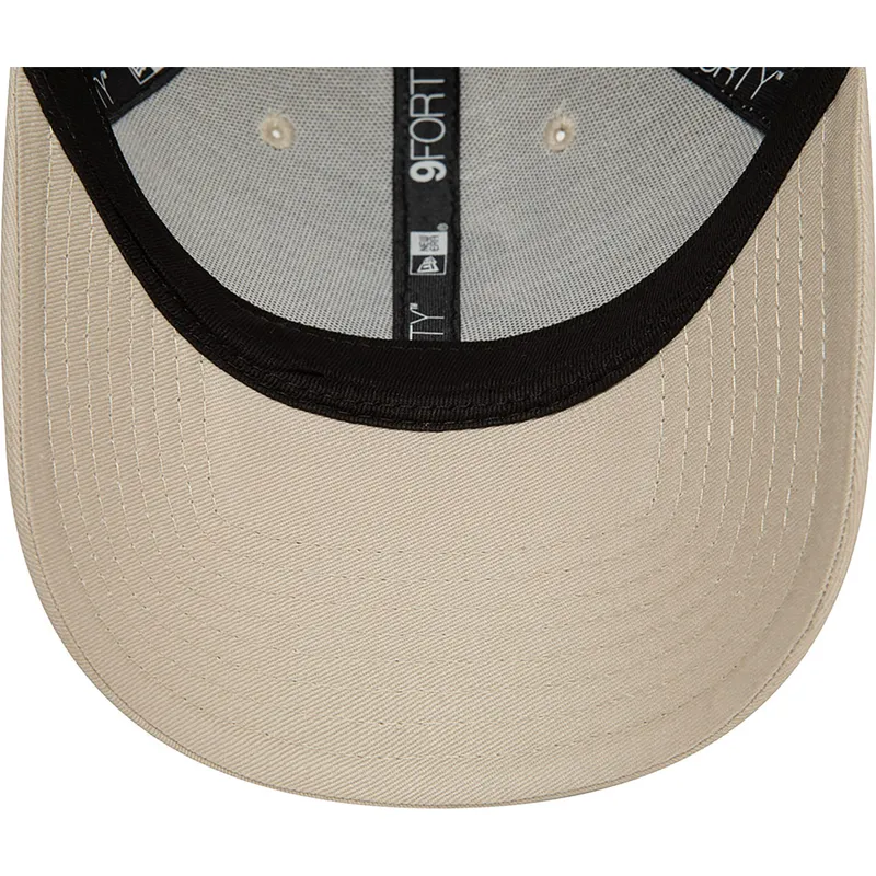 bezowa-zakrzywiona-czapka-regulowana-9forty-league-essential-chicago-white-sox-mlb-od-new-era