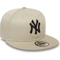 czapki-plana-bezowy-snapback-negro-9fifty-league-essential-new-york-yankees-mlb-new-era