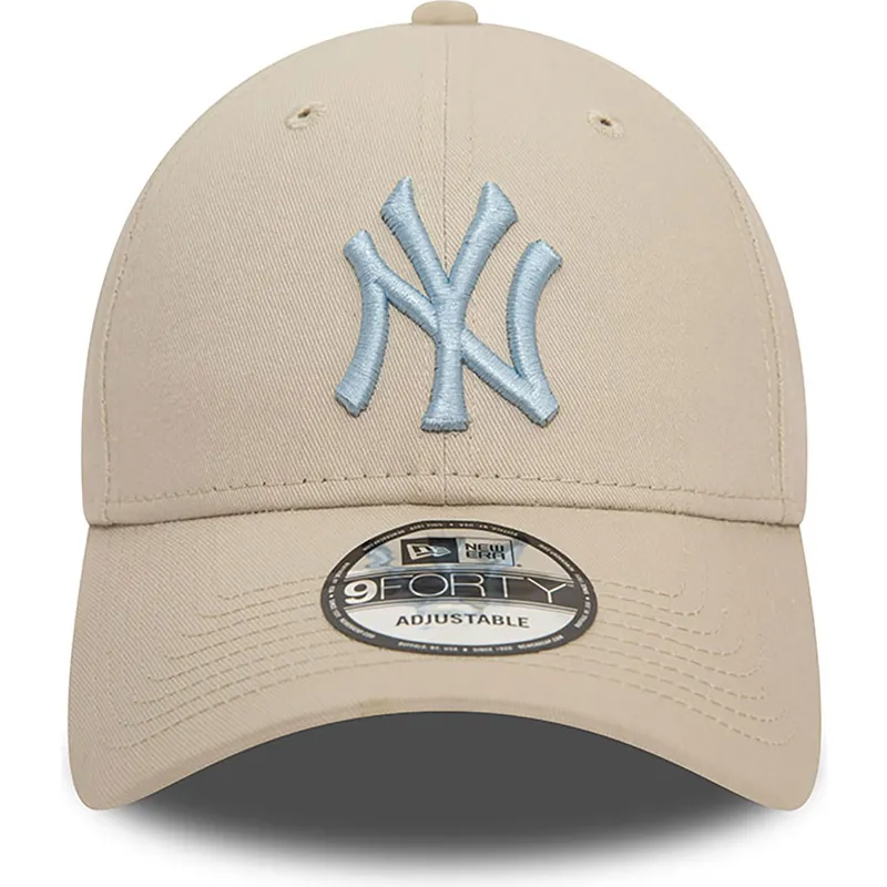 czapki-curva-bezowy-tasma-regulowana-claro-9forty-league-essential-new-york-yankees-mlb-new-era