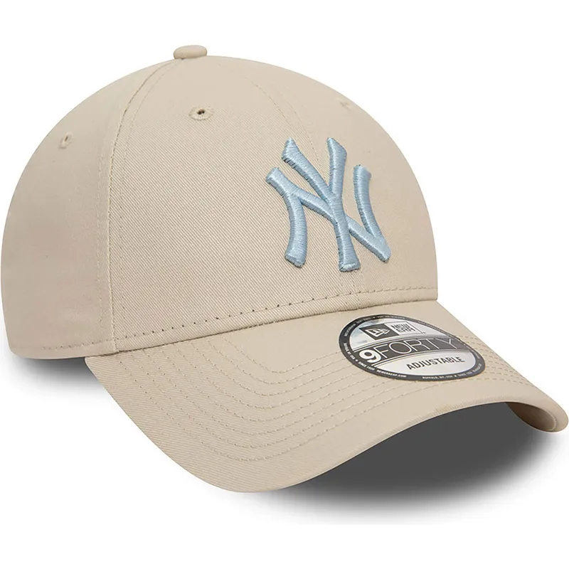 czapki-curva-bezowy-tasma-regulowana-claro-9forty-league-essential-new-york-yankees-mlb-new-era