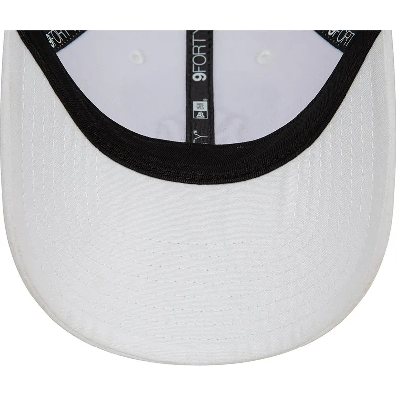 biala-regulowana-czapka-z-zakrzywionym-daszkiem-9forty-repreve-outline-new-york-yankees-mlb-new-era