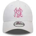 czapki-curva-bialy-tasma-regulowana-rosa-9forty-team-outline-new-york-yankees-mlb-new-era