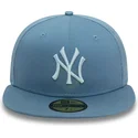 niebieska-dopasowana-czapka-z-daszkiem-z-niebieskim-logo-59fifty-league-essential-new-york-yankees-mlb-od-new-era