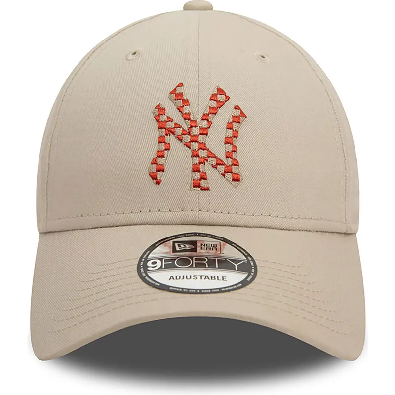 bezowa-regulowana-czapka-z-zakrzywionym-daszkiem-9forty-seasonal-infill-new-york-yankees-mlb-new-era