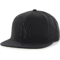 czarna-plaska-czapka-snapback-z-czarnym-logo-new-york-yankees-mlb-sure-shot-od-47-brand