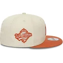 czapki-plana-bezowy-snapback-marron-9fifty-patch-new-york-yankees-mlb-new-era