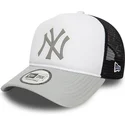 szara-czapka-truckerka-a-frame-z-logo-new-york-yankees-mlb-od-new-era