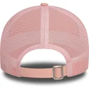 rozowa-regulowana-damska-czapka-trucker-9twenty-marki-new-era