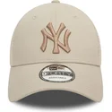czapka-trucker-bezowa-z-bezowym-logo-9forty-home-field-new-york-yankees-mlb-new-era