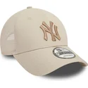 czapka-trucker-bezowa-z-bezowym-logo-9forty-home-field-new-york-yankees-mlb-new-era