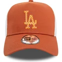 brazowo-biala-czapka-truckerka-a-frame-seasonal-infill-los-angeles-dodgers-mlb-marki-new-era