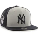 czarna-i-biala-plaska-czapka-snapback-new-york-yankees-mlb-sure-shot-od-47-brand
