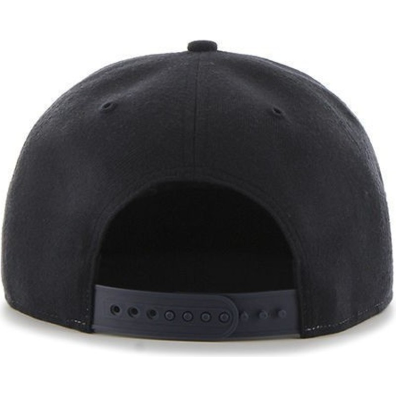 plaska-czapka-czarna-i-biala-snapback-new-york-yankees-mlb-sure-shot-47-brand
