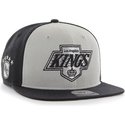 plaska-czapka-szara-i-czarna-snapback-los-angeles-kings-nhl-sure-shot-47-brand