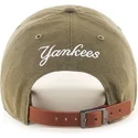 brazowa-czapka-z-zakrzywionym-daszkiem-z-malym-logo-new-york-yankees-mlb-clean-up-marki-47-brand