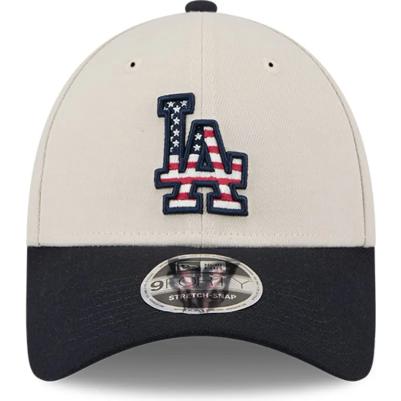bezowo-granatowa-zakrzywiona-czapka-snapback-9forty-stretch-snap-4th-of-july-los-angeles-dodgers-mlb-new-era