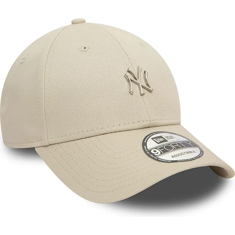 bezowa-regulowana-czapka-z-zakrzywionym-daszkiem-9forty-metallic-pin-new-york-yankees-mlb-new-era