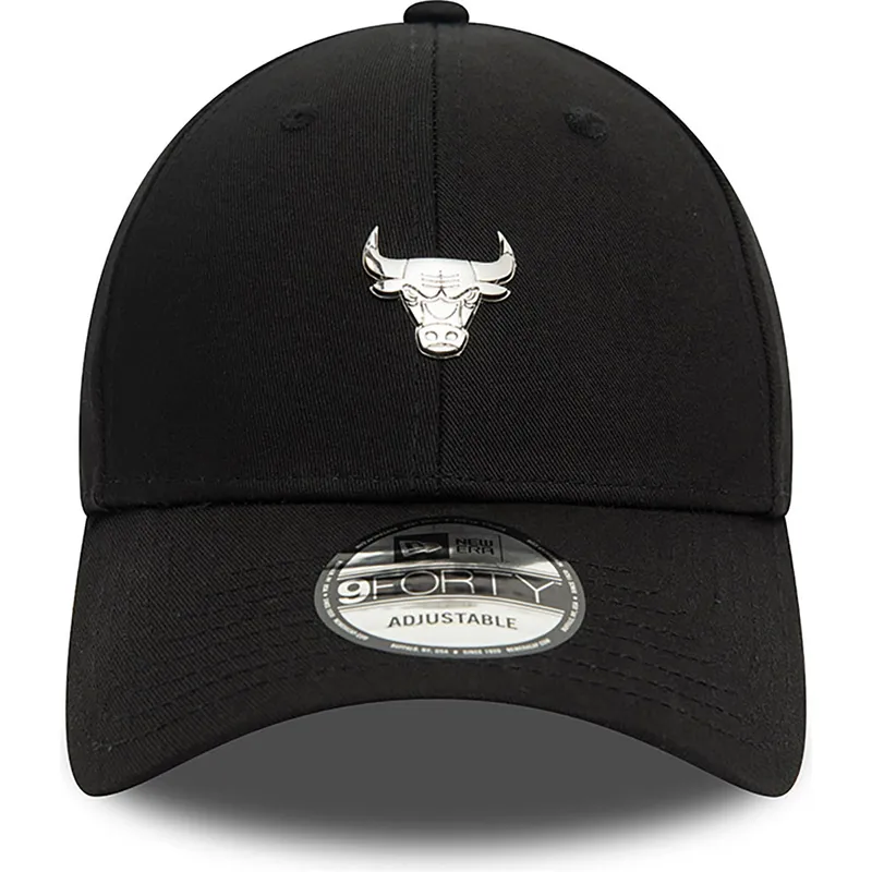 czarna-regulowana-czapka-z-zakrzywionym-daszkiem-9forty-metallic-pin-chicago-bulls-nba-new-era