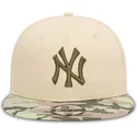 bezowa-czapka-z-daszkiem-snapback-z-zielonym-logo-dla-dzieci-9fifty-contrast-new-york-yankees-mlb-od-new-era