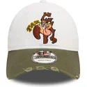 regulowana-biala-i-zielona-zakrzywiona-czapka-9twenty-washed-z-diablem-tasmanskim-looney-tunes-od-new-era